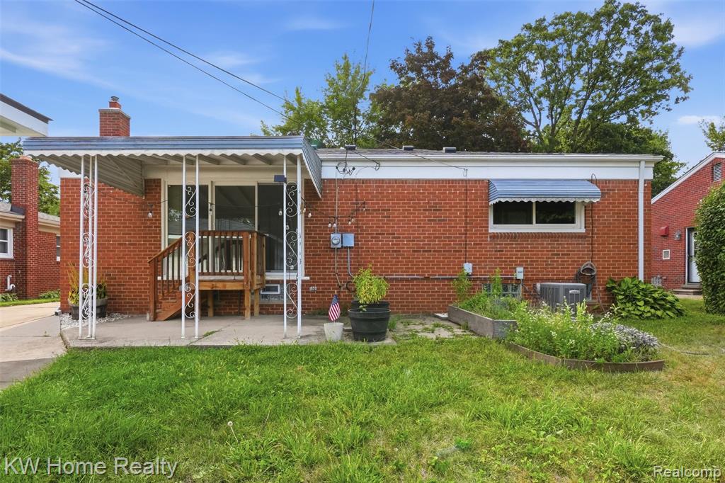 main property photo 47