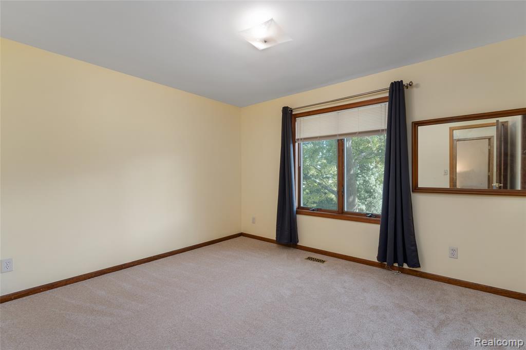 main property photo 59