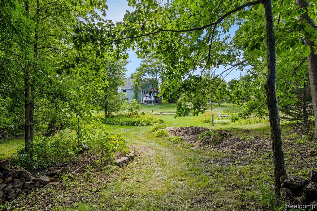 main property photo 7