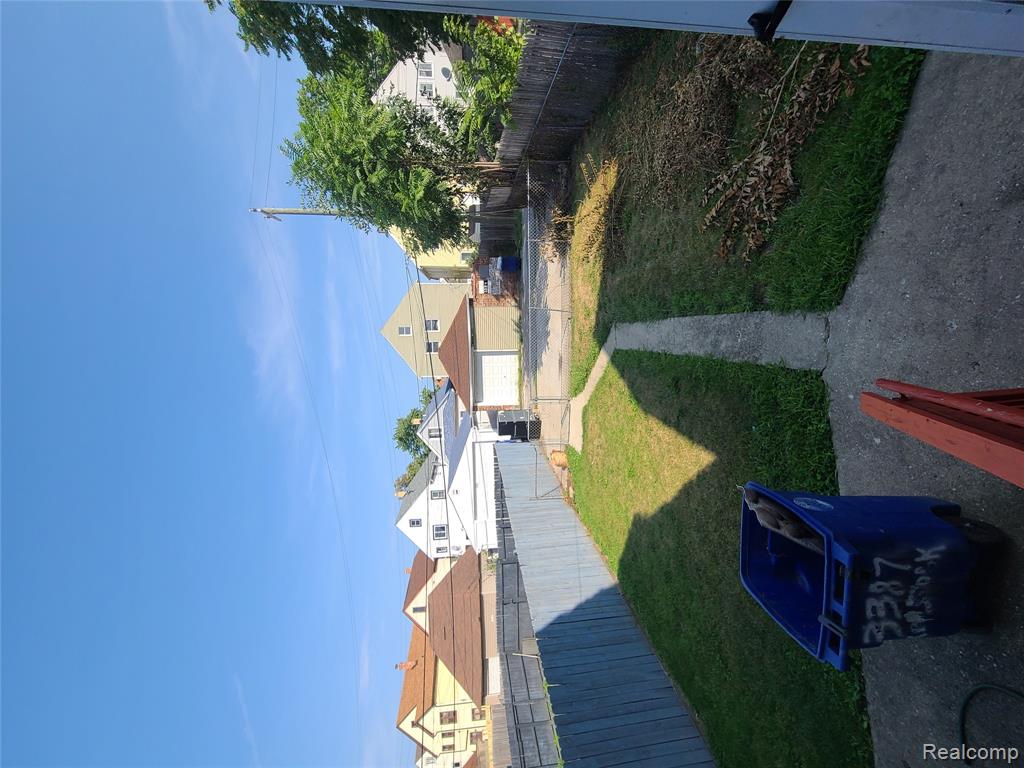 main property photo 15