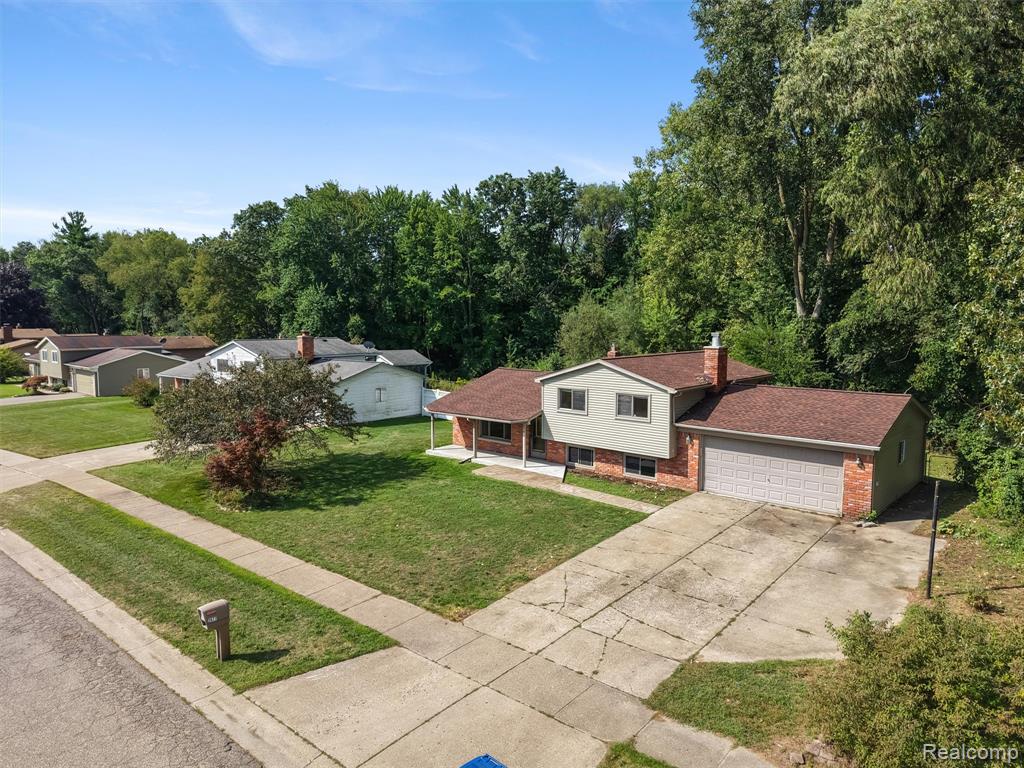 main property photo 50
