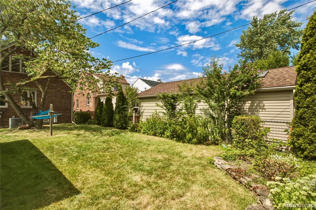 main property photo 51