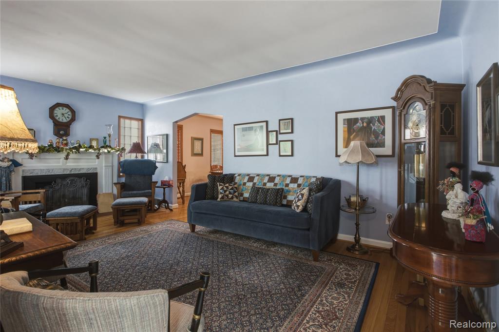 main property photo 6