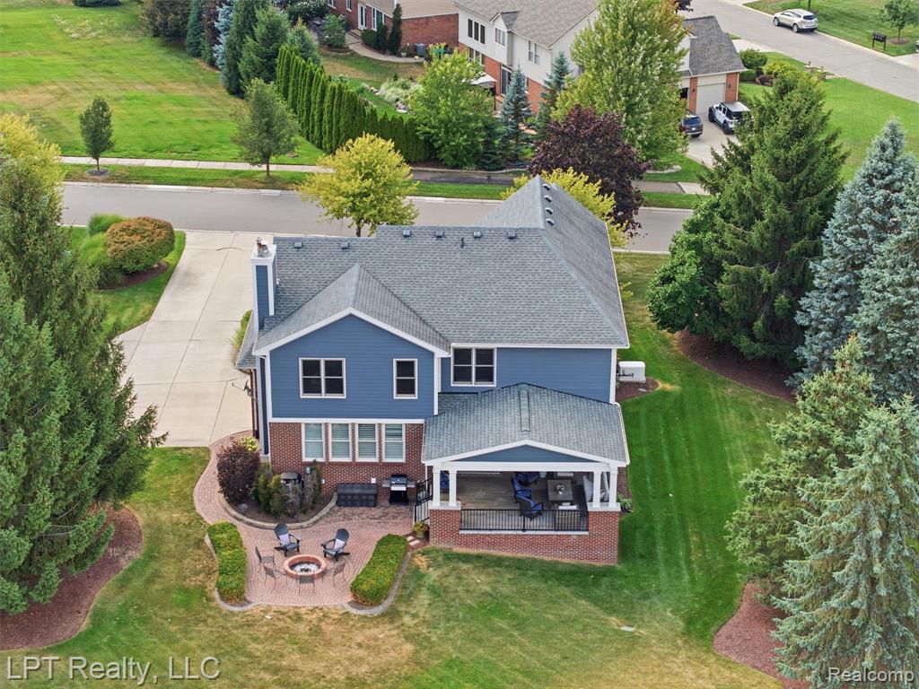 main property photo 12