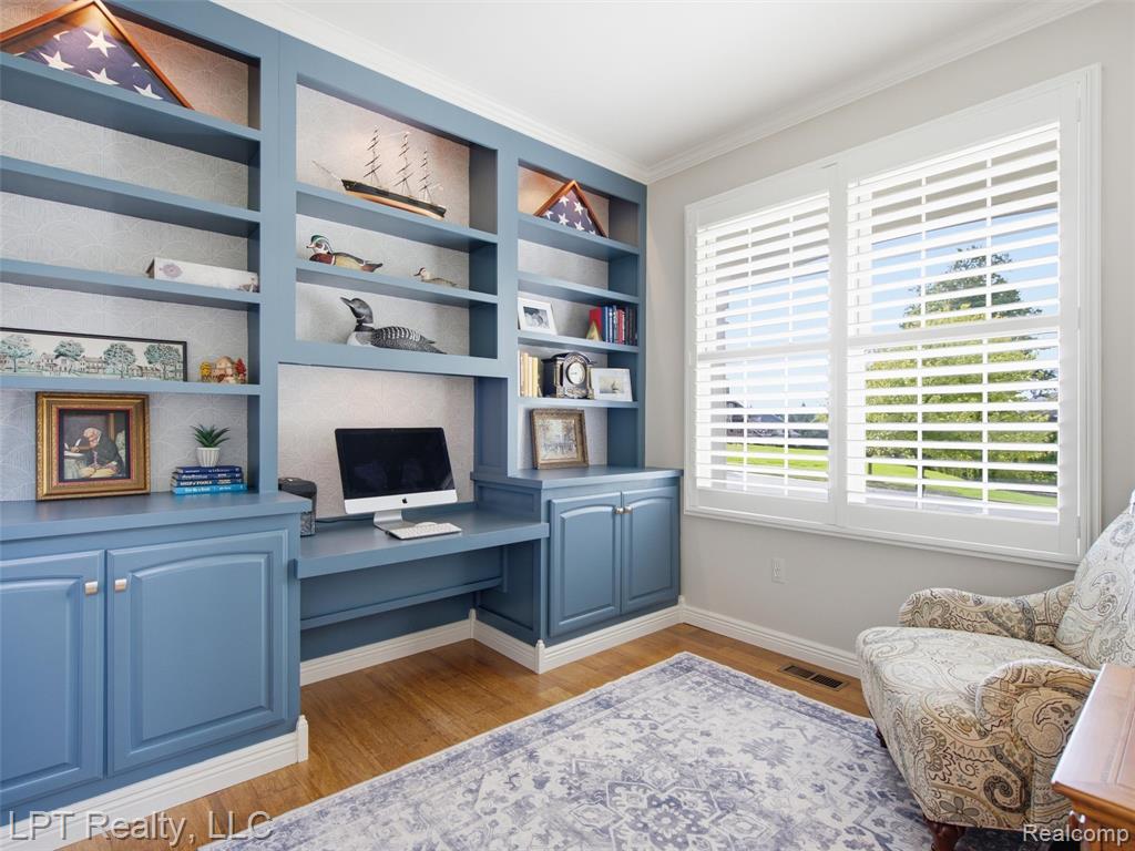 main property photo 25
