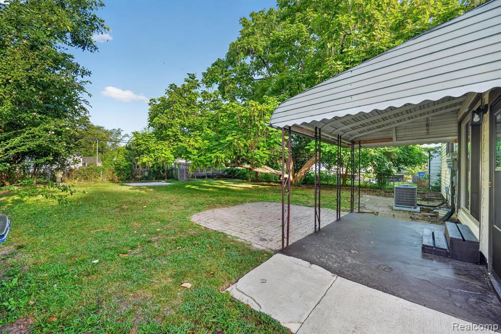 main property photo 16