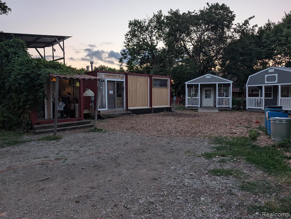 main property photo 16