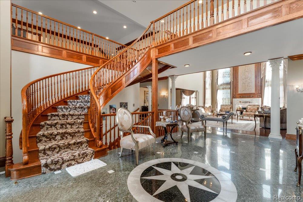 main property photo 7