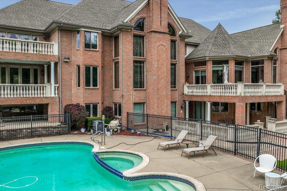 main property photo 95