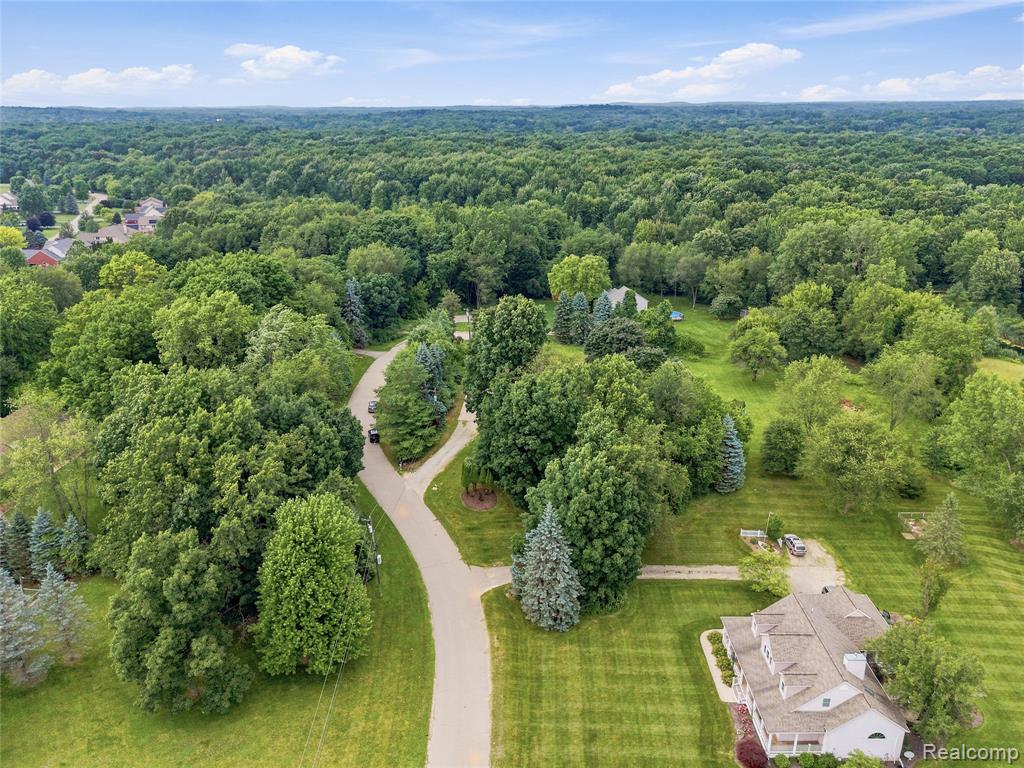 main property photo 30