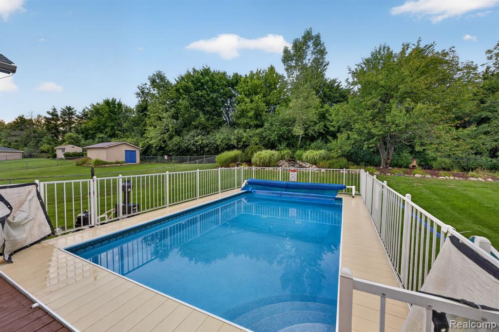main property photo 76