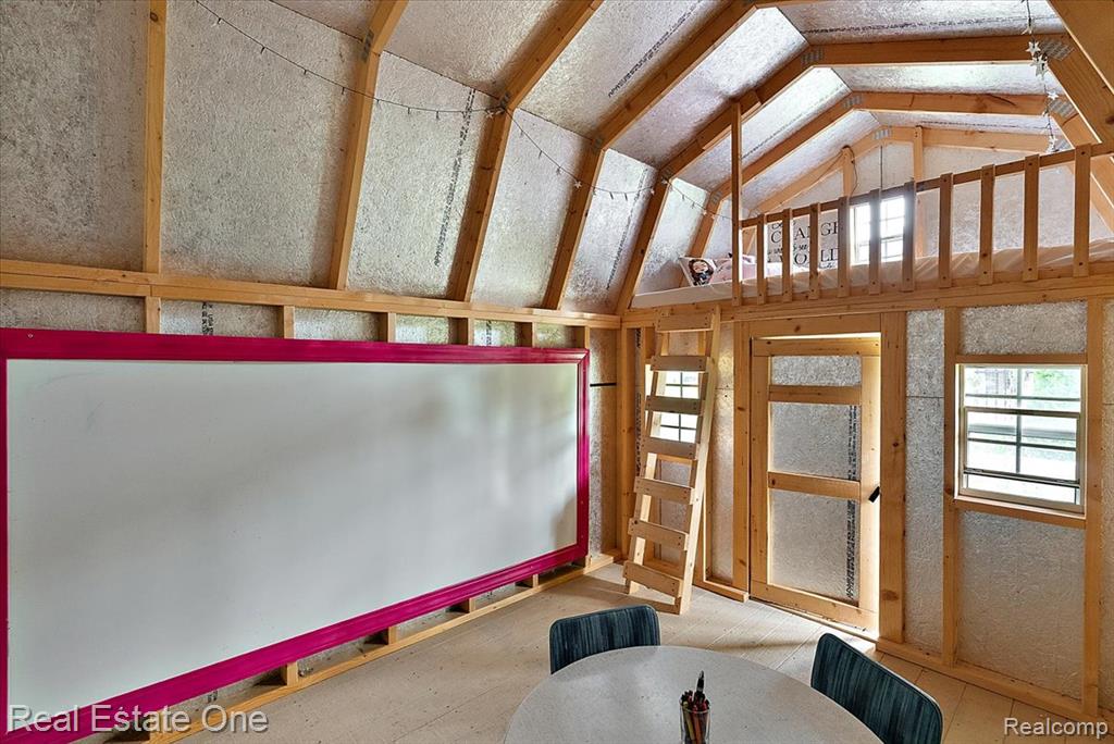 main property photo 70