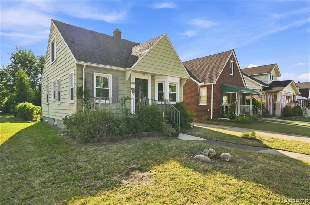 main property photo 2