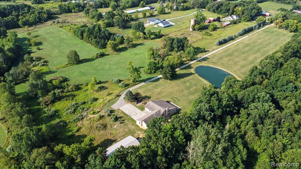 main property photo 49