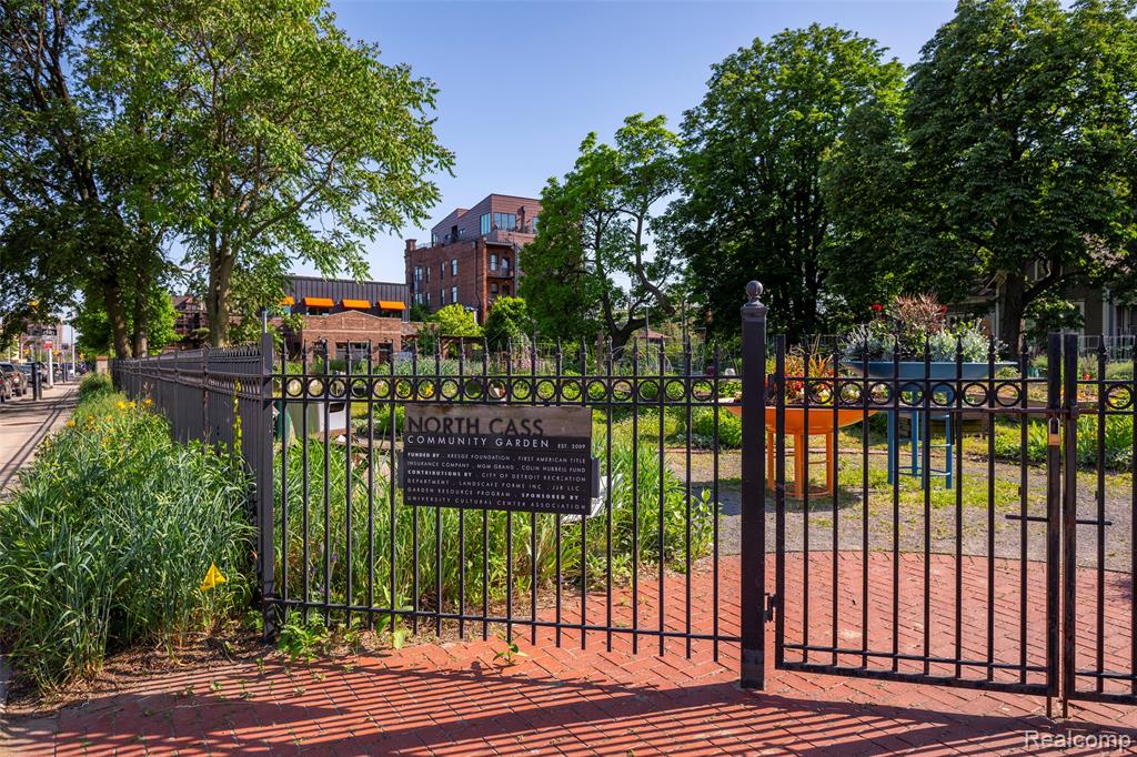 main property photo 49