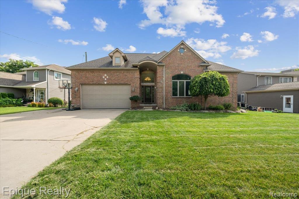 main property photo 6