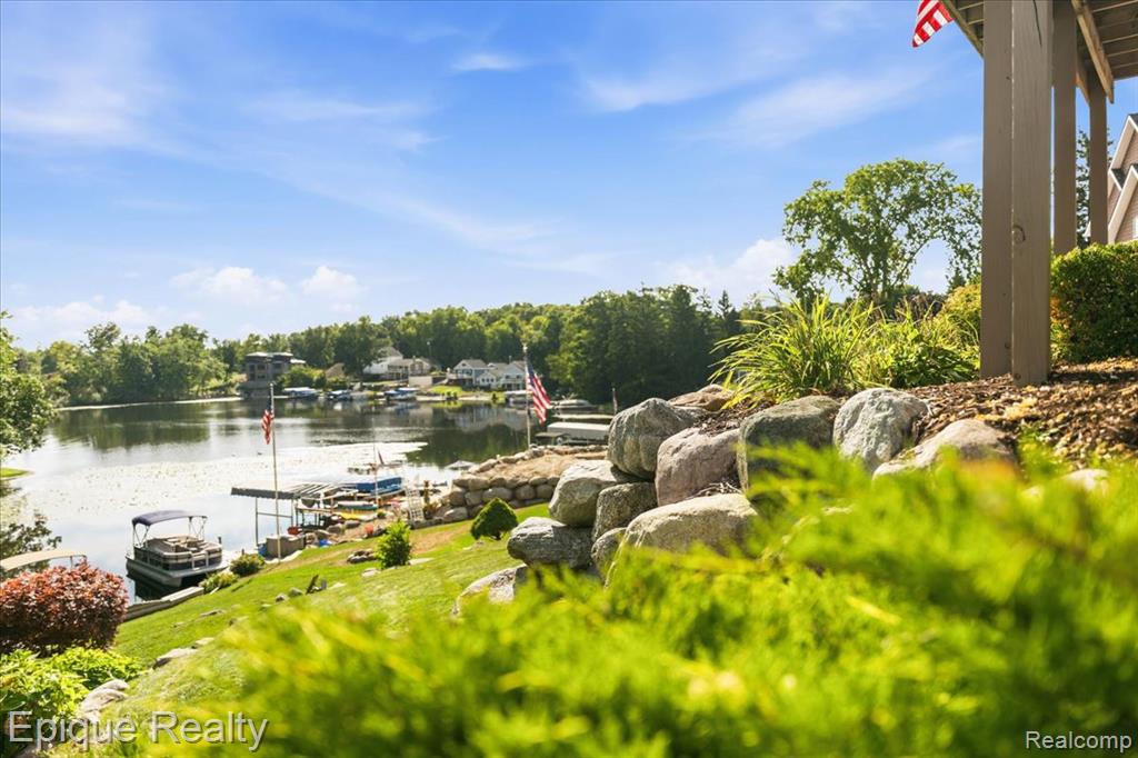 main property photo 65