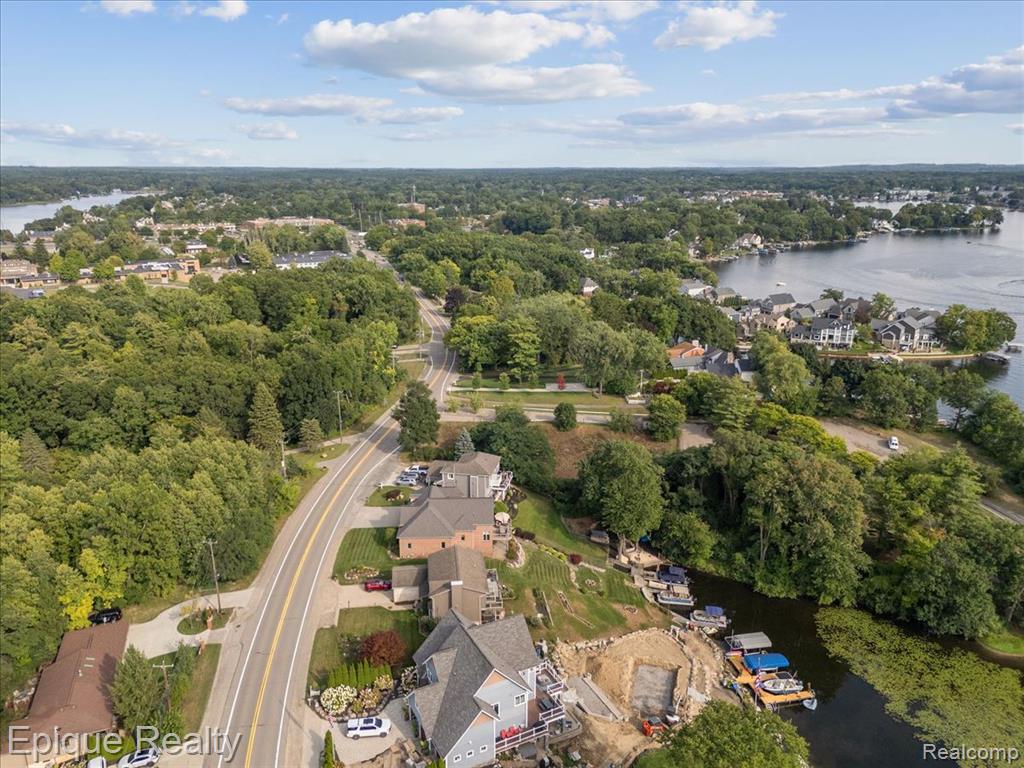main property photo 76