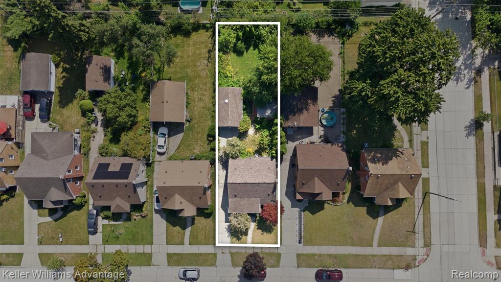 main property photo 37