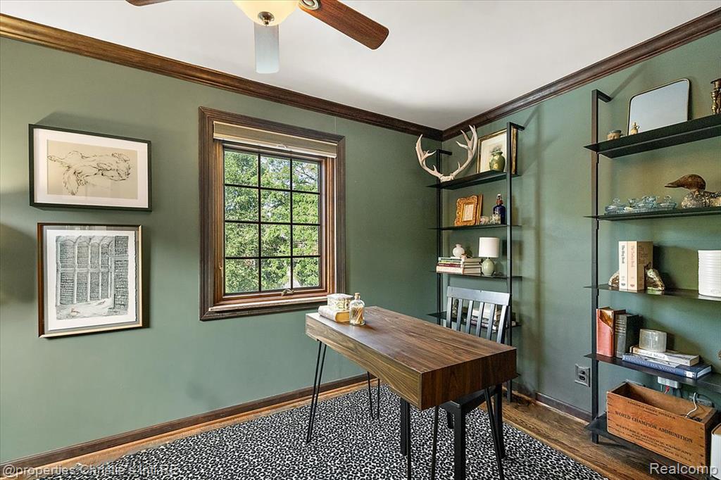 main property photo 14