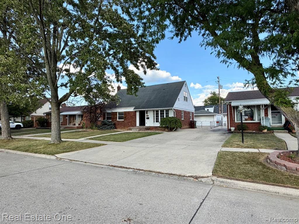 main property photo 39