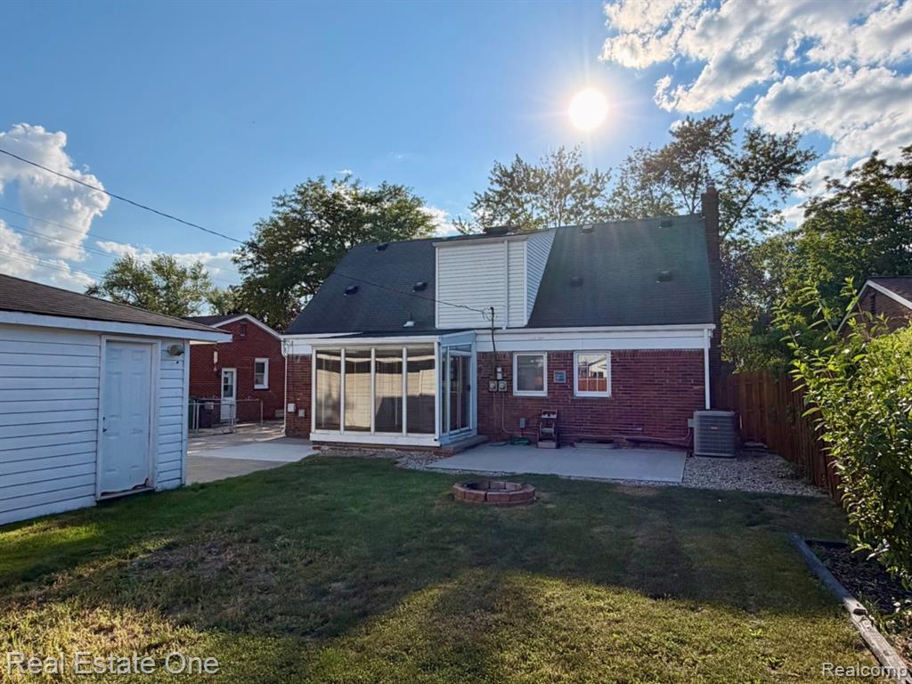 main property photo 5