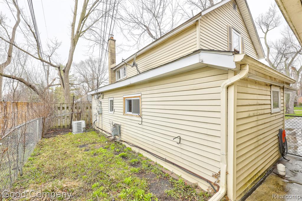 main property photo 25
