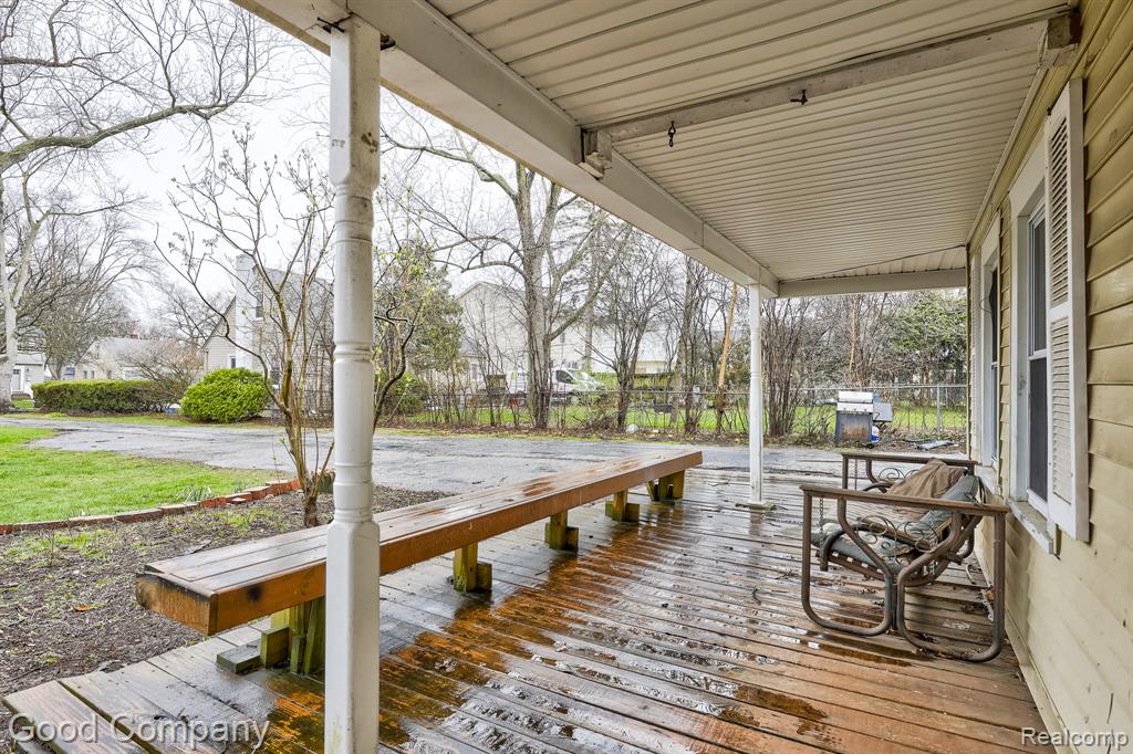 main property photo 32