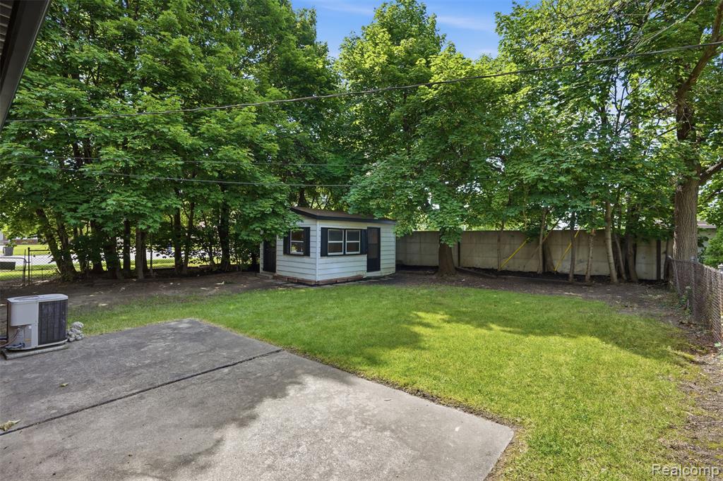 main property photo 35