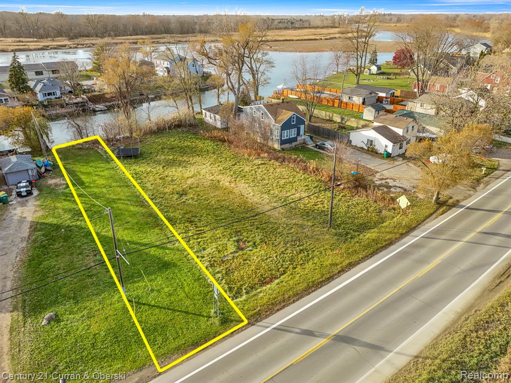main property photo 13