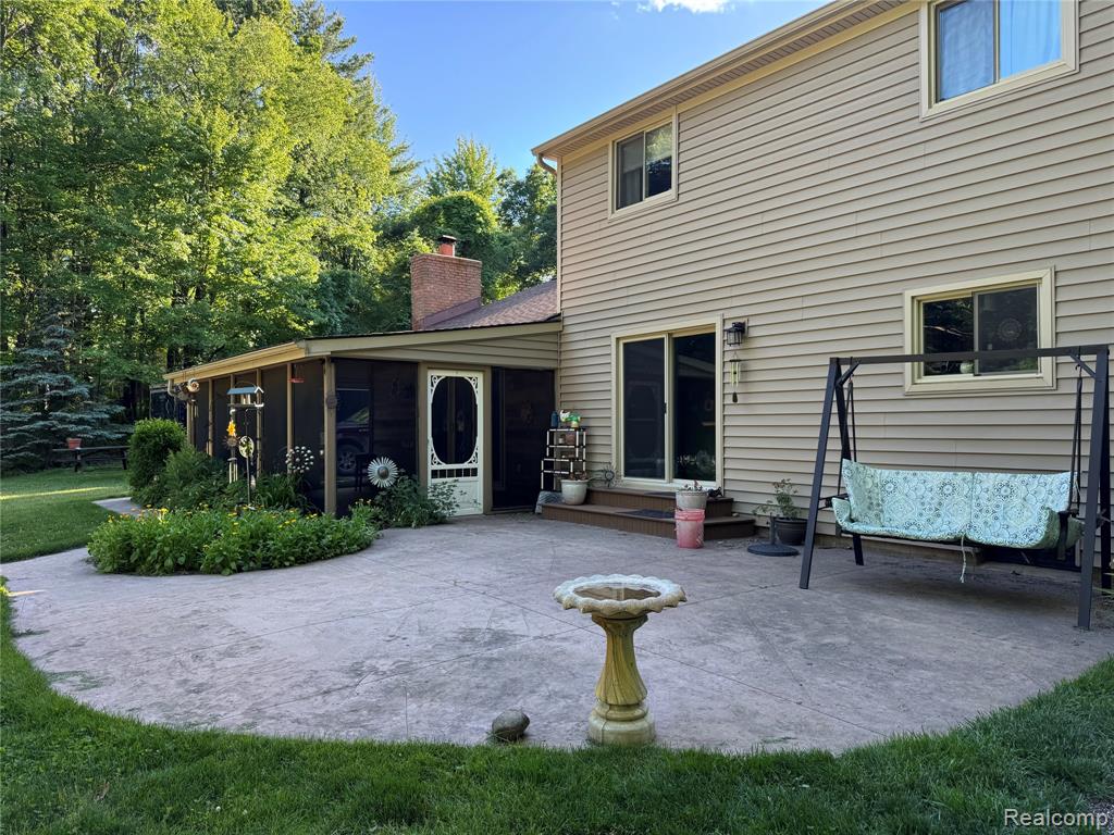 main property photo 3