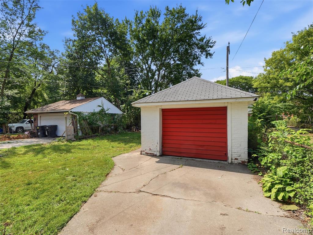 main property photo 26