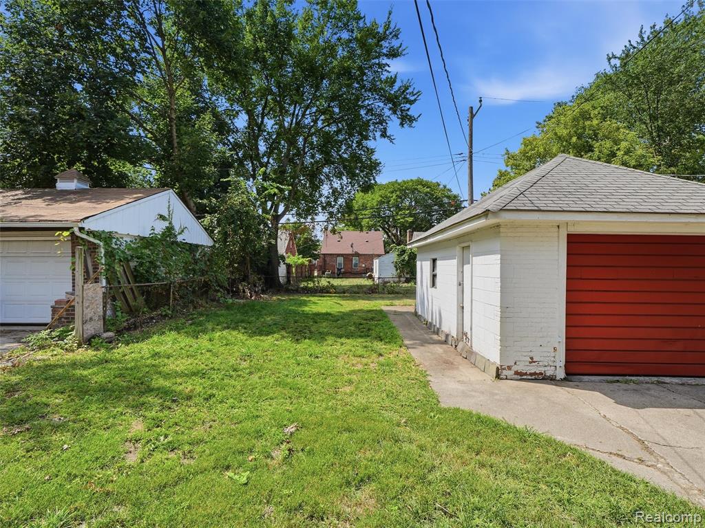 main property photo 27