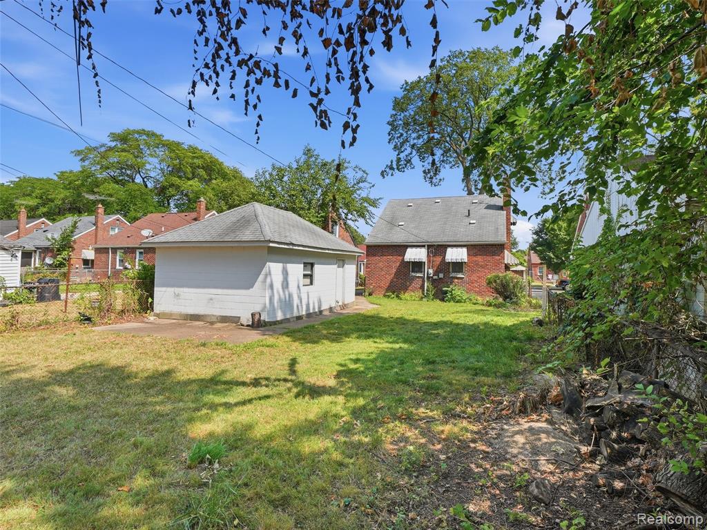 main property photo 29