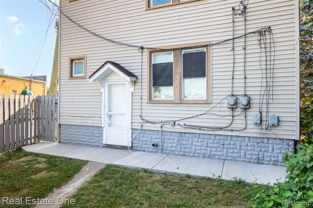main property photo 43