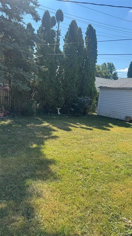 main property photo 13