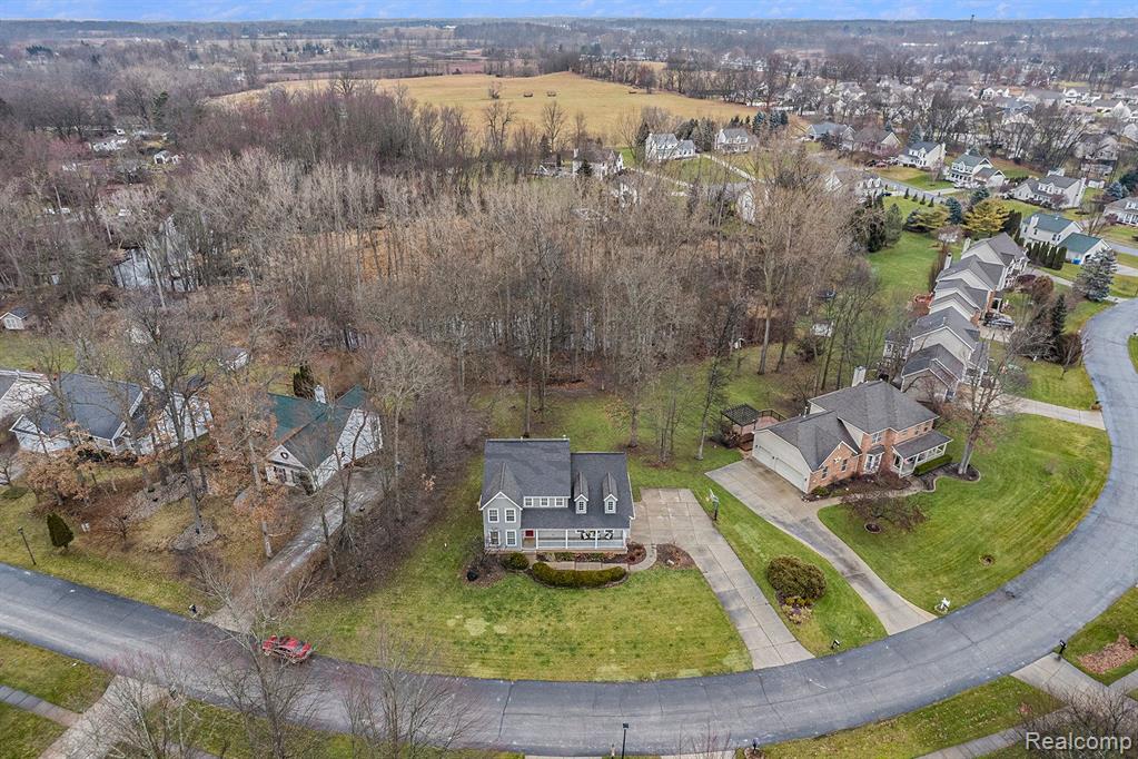 main property photo 28