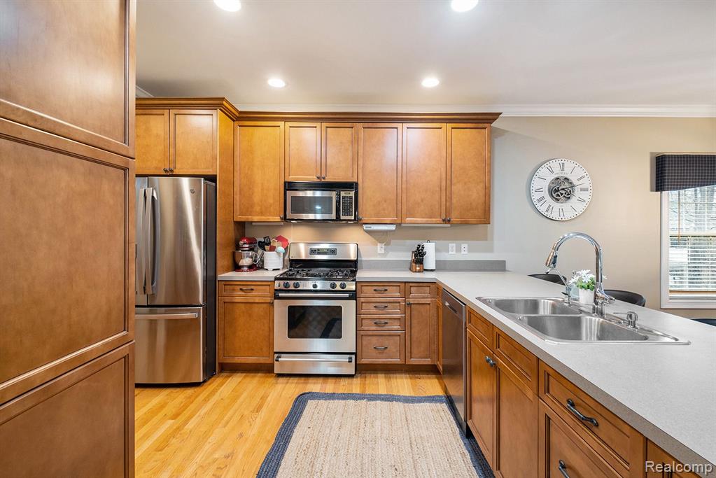 main property photo 8