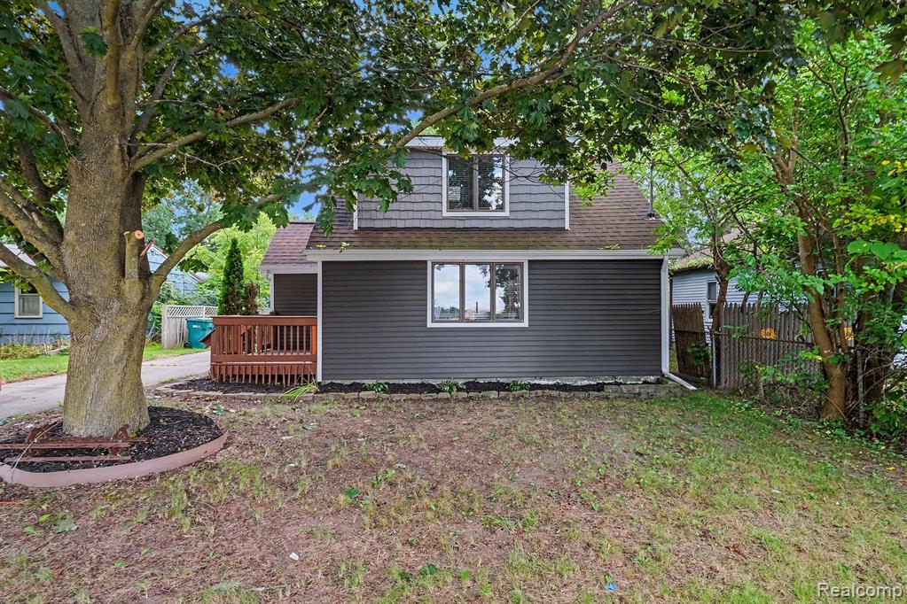 main property photo 17