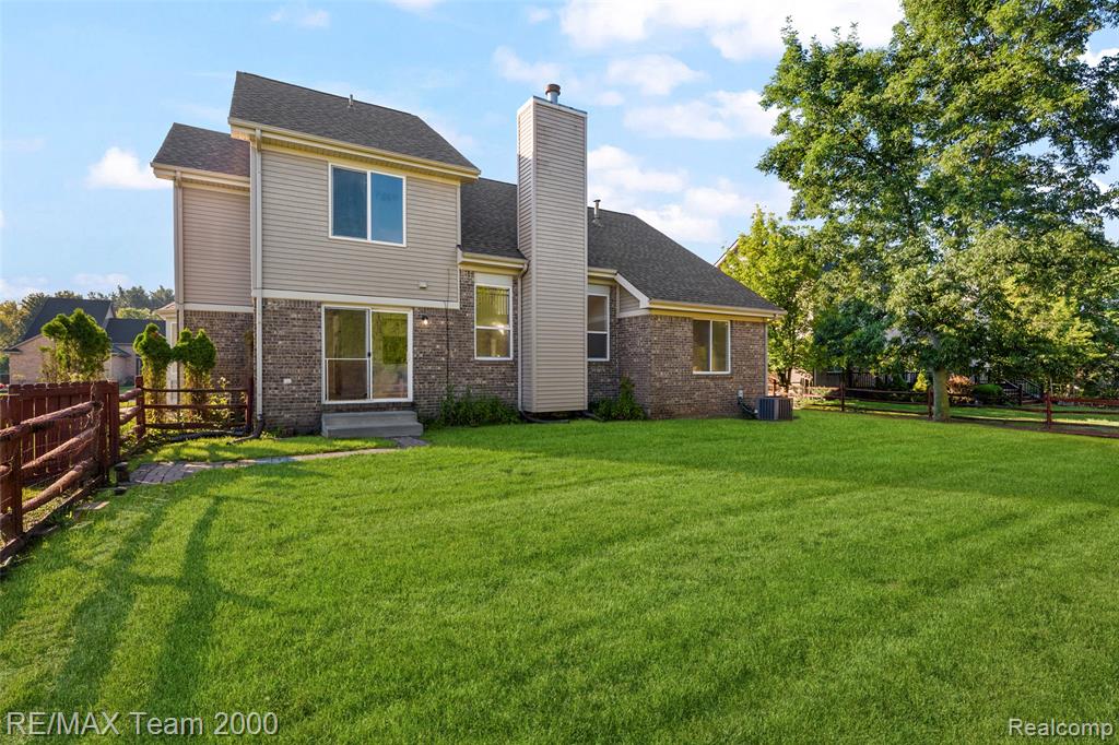 main property photo 11