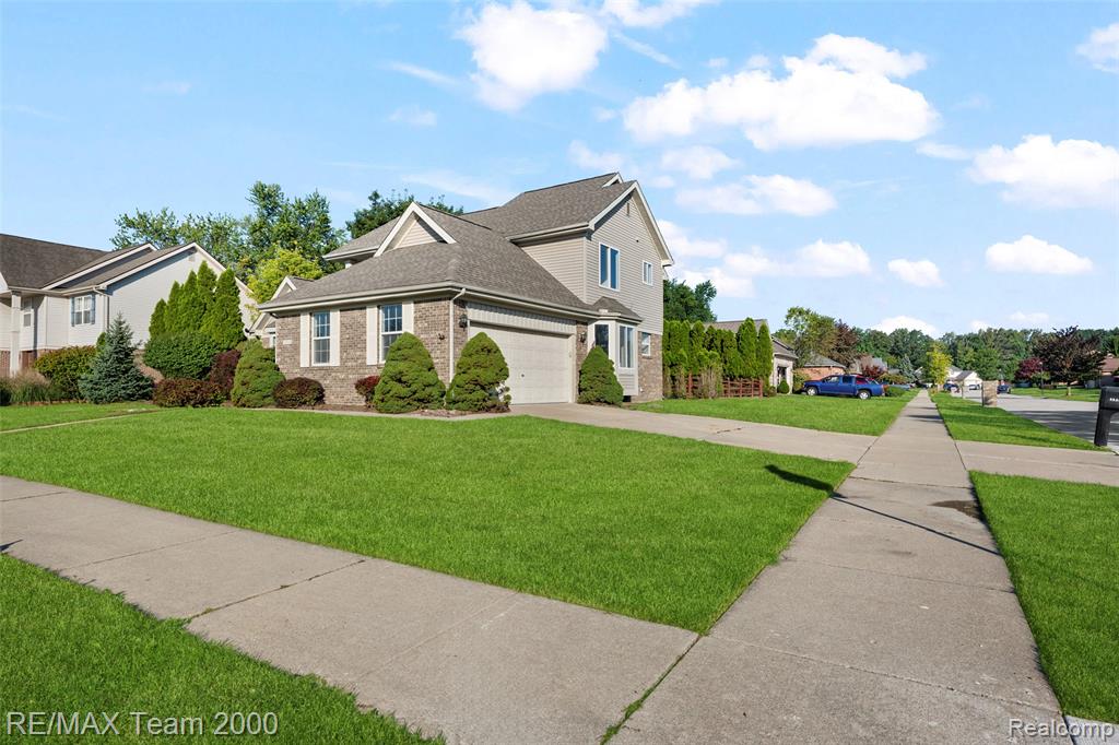 main property photo 7