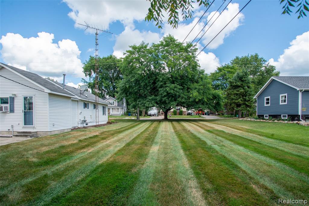 main property photo 31
