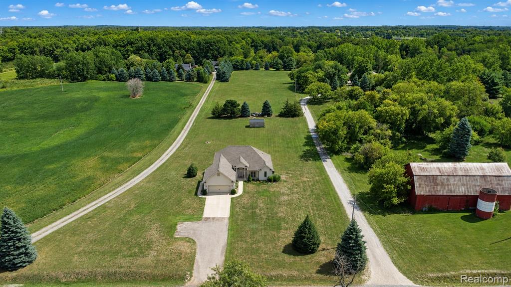 main property photo 27