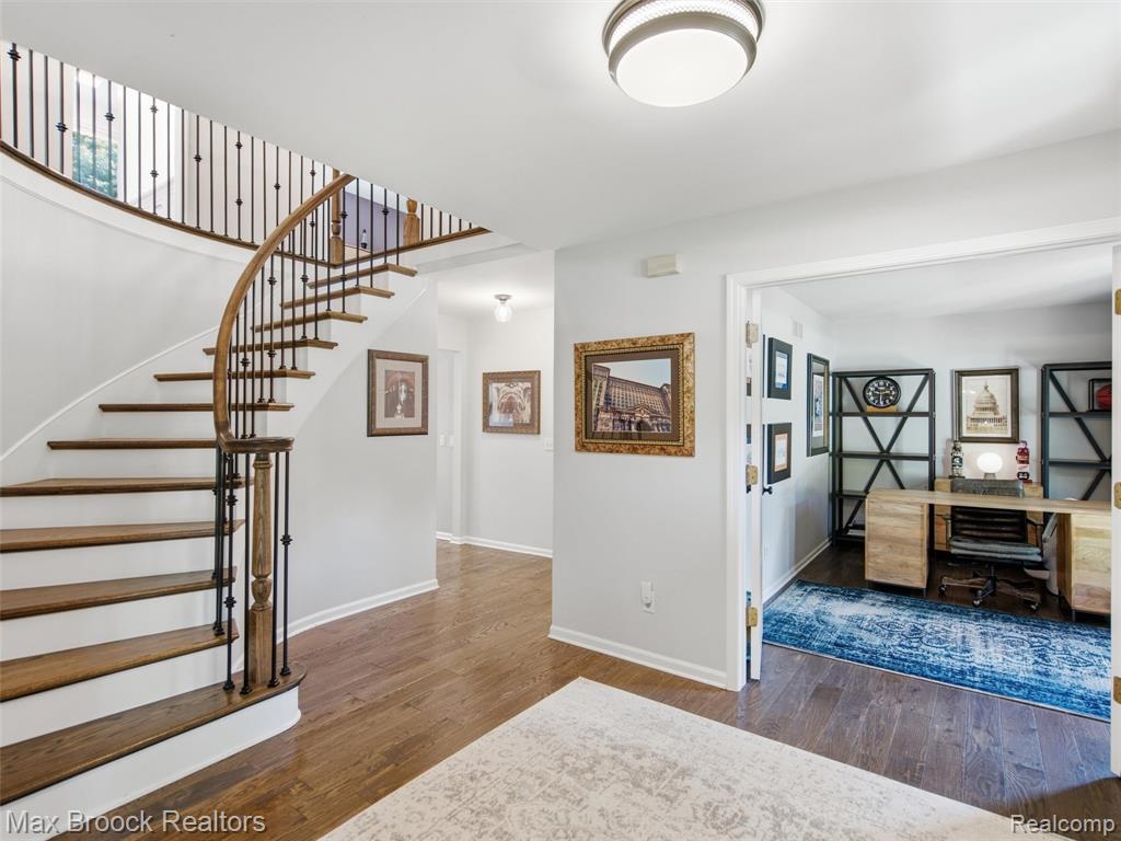 main property photo 5