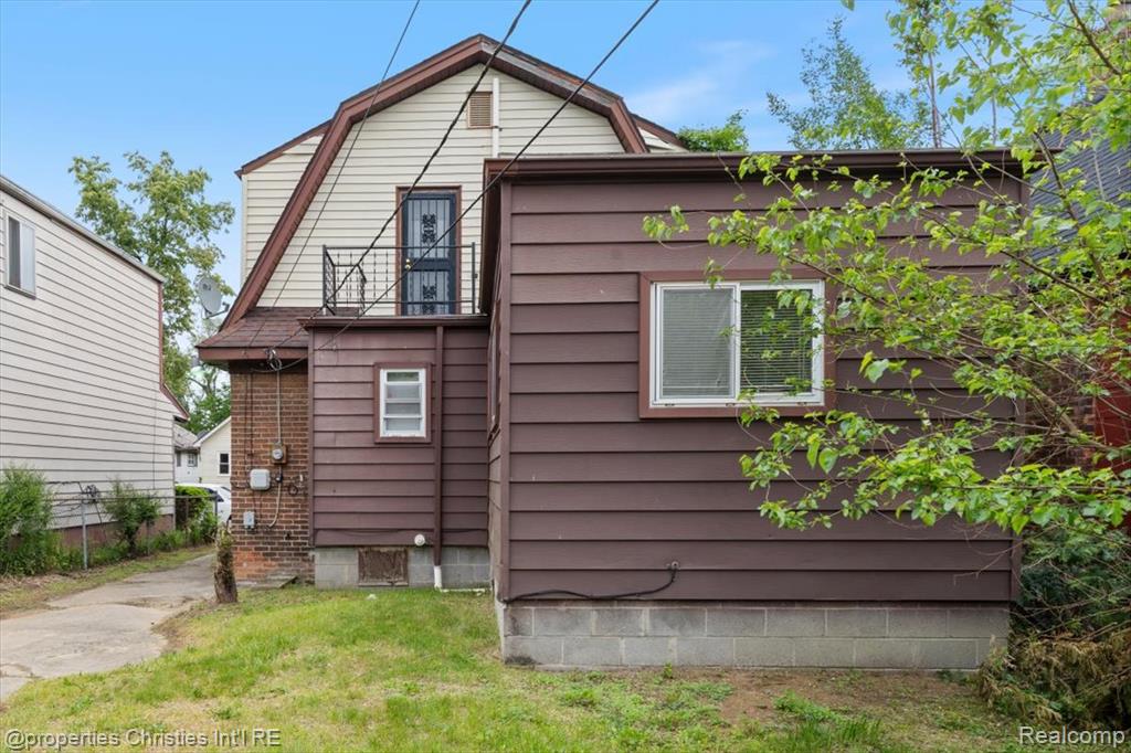 main property photo 23