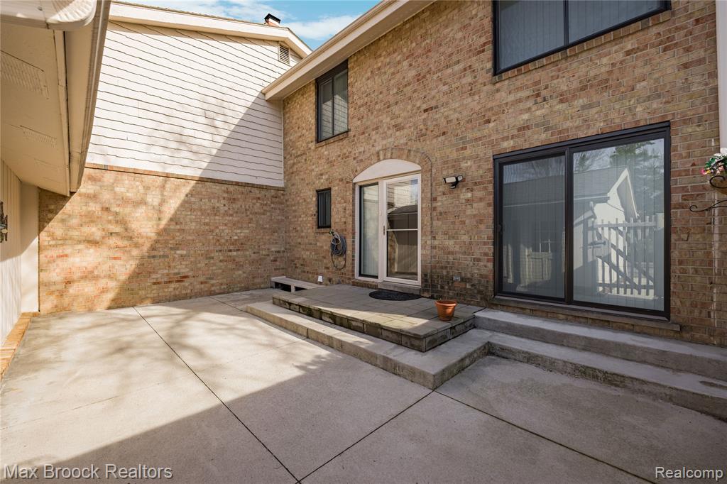 main property photo 38