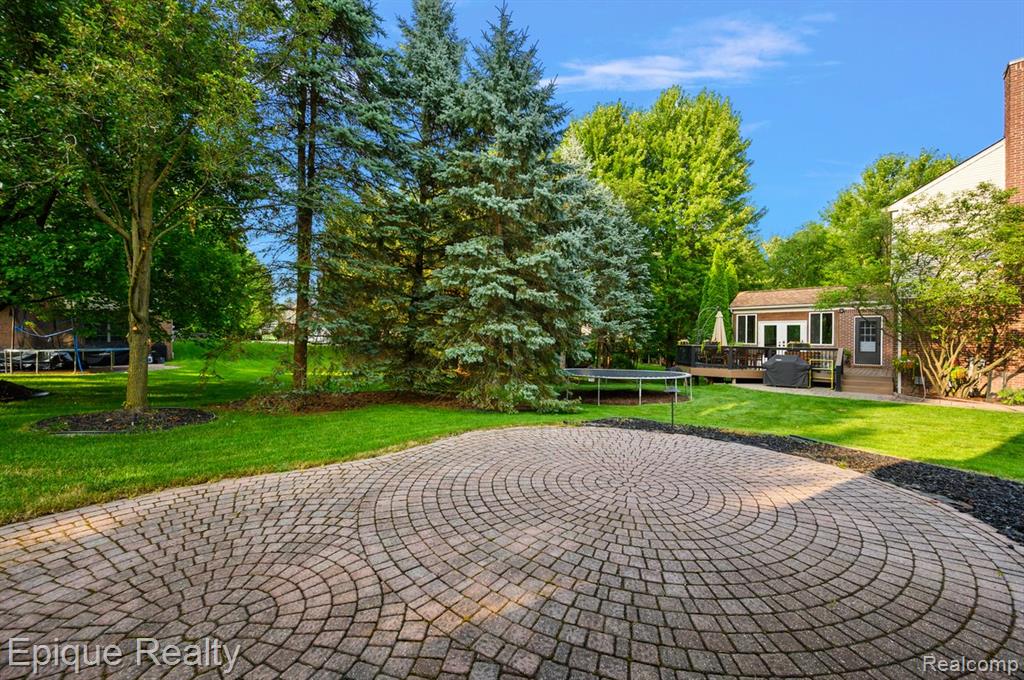 main property photo 60