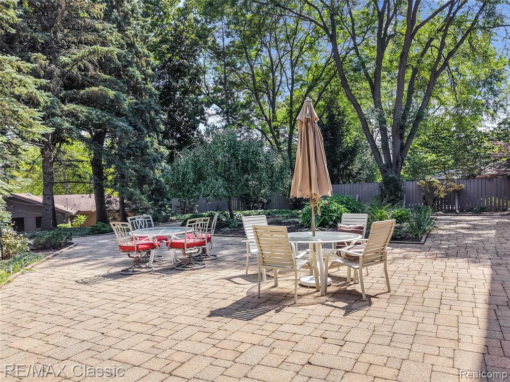 main property photo 66
