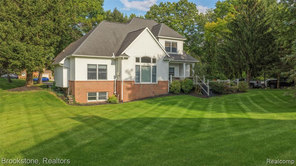 main property photo 7