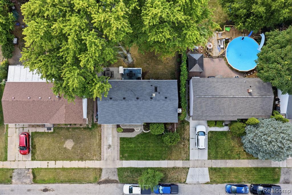 main property photo 38